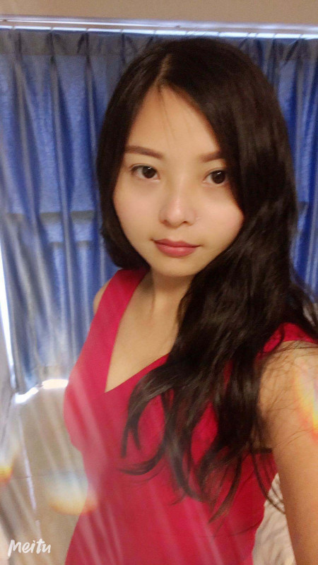 性格开朗的妹子
